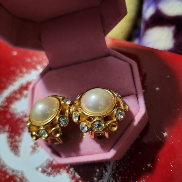 Christian Dior Vintage Signed Clip-on earrings - Picture 13 of 15